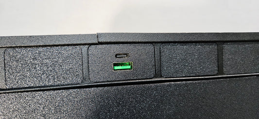 E30 USB + USB-C Charger
