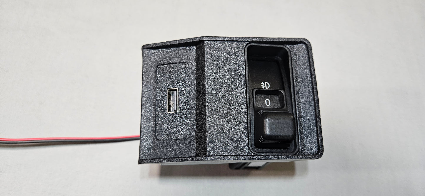 E34 Fast USB Charger
