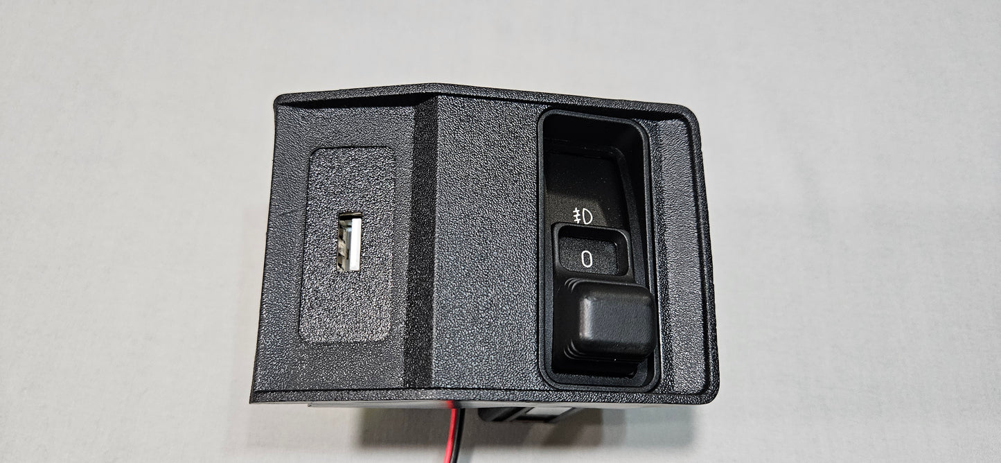 E34 USB Charger