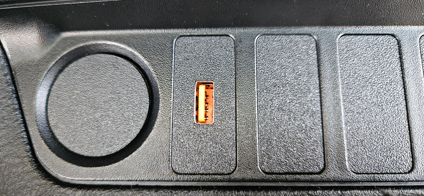 E36 Fast USB Charger